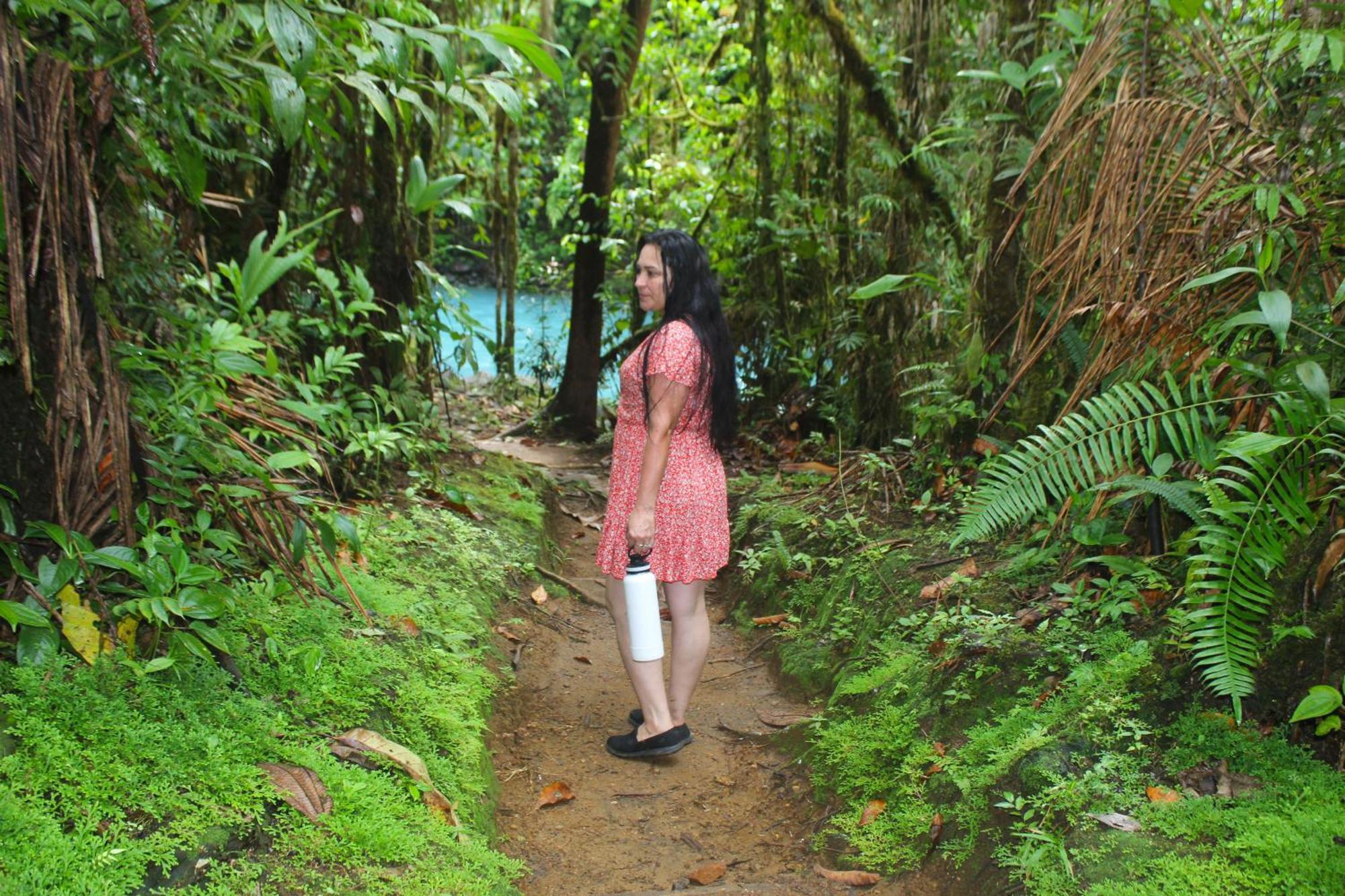 Bed and Breakfast Cabinas Rio Celeste La Amistad Exterior foto